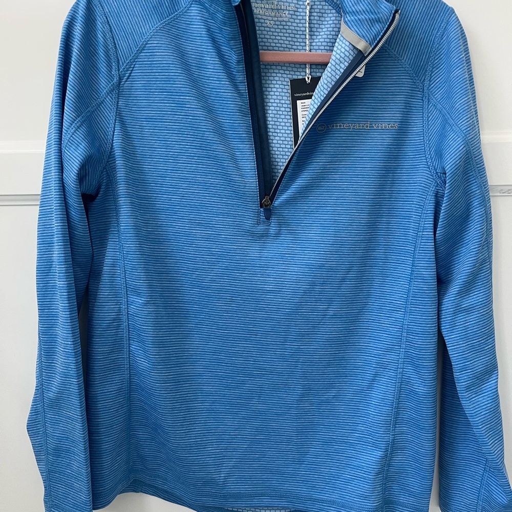 Vineyard Vines Blue Patterned Performance Top Nwt - image 2